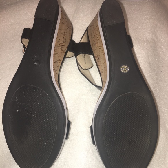 Liz Claiborne black/white wedges - Picture 2 of 6